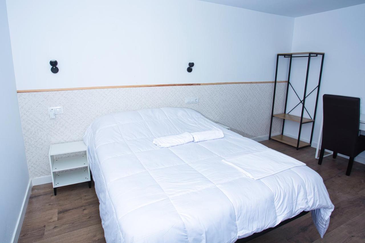 Sg Rooms Consuegra Bagian luar foto